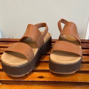 Reef Tan / Brown Platform Sandals